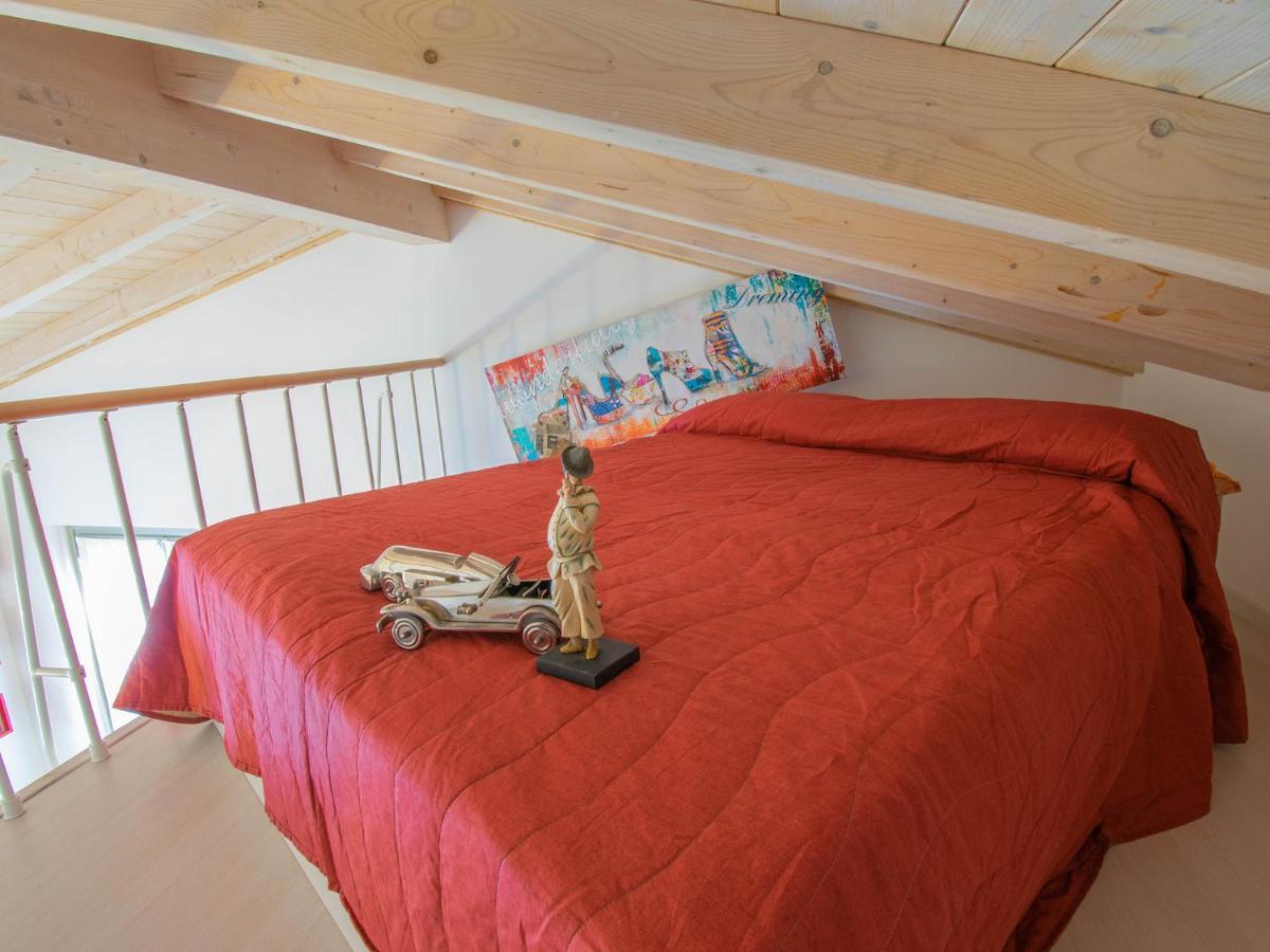 Cherubino - Stunning Lake View With Swimming Pool Parzanica Exterior foto